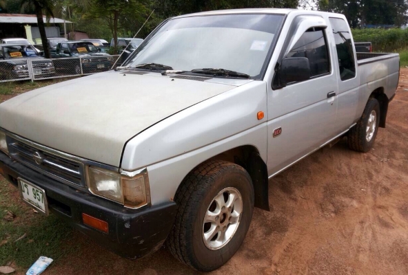 NISSAN BIG-M KINGCAB 2.5 BDi MT ปี 39 จอโค้ง ฝาแดง รถบ้านสภาพดีพร้อมใช้งาน เครื่องแห้งแรงดีไม่มีเยิ้ม ภายในเก๋งคอนโซลสวยครบ แอร์เย็น พวงมาลัยเพาเวอร์ กระบะปูพื้นยางลายเนอร์สภาพสวย ช่วงล่างแน่นคัชซีสวยไม่มีผุ ล้อแม็กลายสวย ช่วงล่างคัชซีสวย ยางสภาพดี 4 เส้น