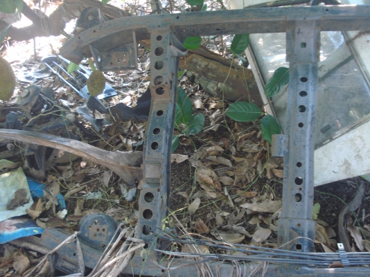 ขายคัสซีฟรอนเทียตอนเดียวครึ่งท่อนเป็นอะไหล่ ขายคัสซีฟรอนเทียตอนเดียวครึ่งท่อนเป็นอะไหล่