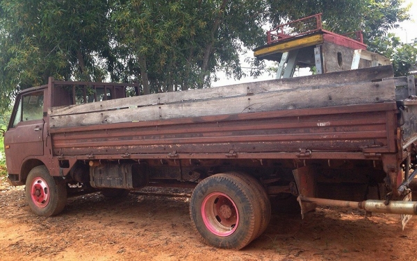 **165,000บ.ต่อรองนิดหน่อย**ขายตามสภาพ ไม่ได้ใช้งาน 6ล้อMAZDA วางเครื่องISUZU 100แรง (ลงเล่ม) ช่วงล่าง 5น็อต คัสซีสวยเดิมไม่มีผุไม่มีดาม กระบะยาว4.20ม.สภาพดีไม่ผุ หัวเดิมภายในดีคอนโซลครบ ยางดี6เส้น รถจอดครับ เอกสาร ม.79 เช็คระบบเบรคกับระบบไฟใช้งานได้เลย รา