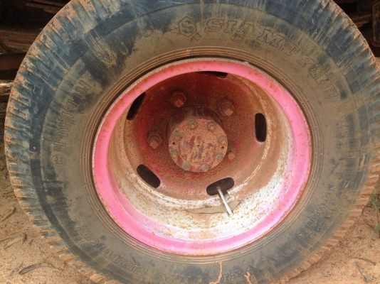 **165,000บ.ต่อรองนิดหน่อย**ขายตามสภาพ ไม่ได้ใช้งาน 6ล้อMAZDA วางเครื่องISUZU 100แรง (ลงเล่ม) ช่วงล่าง 5น็อต คัสซีสวยเดิมไม่มีผุไม่มีดาม กระบะยาว4.20ม.สภาพดีไม่ผุ หัวเดิมภายในดีคอนโซลครบ ยางดี6เส้น รถจอดครับ เอกสาร ม.79 เช็คระบบเบรคกับระบบไฟใช้งานได้เลย รา