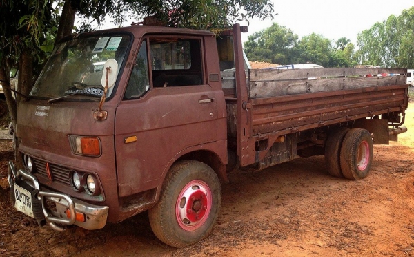 **165,000บ.ต่อรองนิดหน่อย**ขายตามสภาพ ไม่ได้ใช้งาน 6ล้อMAZDA วางเครื่องISUZU 100แรง (ลงเล่ม) ช่วงล่าง 5น็อต คัสซีสวยเดิมไม่มีผุไม่มีดาม กระบะยาว4.20ม.สภาพดีไม่ผุ หัวเดิมภายในดีคอนโซลครบ ยางดี6เส้น รถจอดครับ เอกสาร ม.79 เช็คระบบเบรคกับระบบไฟใช้งานได้เลย รา