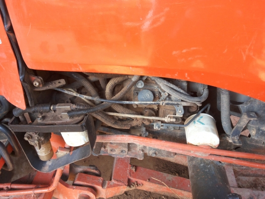 **ขายดาวน์ 160,000 บ.ต่อรอง** รถไถ2เพลา ส้มๆ KUBOTA L3608 4WD สภาพดี เครื่องแน่นๆ แรงดี ไม่เยิ้ม ระบบไฮฯใช้งานได้ปกติ เกียร์ดีไม่หลุดไม่หอน พร้อมอุปกรณ์ 4ชิ้น ใบดัน หาง3,หาง5 โรตารี่ ครบชุด ยางดี4เส้น พร้อมใช้ พร้อมลุยงาน เปลี่ยนสัญญาส่งต่อ งวดใหญ่ 60,0