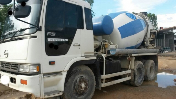 รถโม่ปูน 10ล้อ