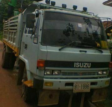 **760,000 บ.ต่อรอง**ขาย6ล้อใหญ่ดั๊มเหล็กเกษตร ISUZU ROCKY 175 TURBO เครื่องแน่นแรง อึด ช่วงล่างคัสซีดีไม่ผุไม่ดาม กระบะดั๊มเหล็กเกษตร5ม.สภาพดีไม่หักไม่ผุพื้นดีข้างดี ยาง900ขอบ20 ดี6เส้น เบรคลม หัวสวยดีภายในคอนโซลครบ พ.พาวเวอร์ พร้อมใช้ พร้อมลุยงาน เอกสารค