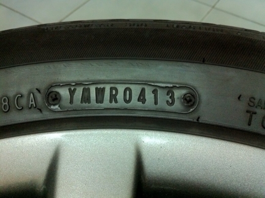 ขายล้อแม็ก TOYOTA VIOS 15". ตัว 12 ก้าน รมดำ. สภาพสวย ไร้รอยขูดขีดครับ , 4/100 พร้อมยาง DUNLOP SP SPORT 2030. ขนาด. 185/60R15. สัปดาห์ 04 ปี 13 ดอกยางยังหนา วิ่งได้อีกหลายหมื่นโล ไม่เบียด ไม่ป่ะ ครับ *ทุกรูปถ่ายจากสินค้าที่ลงขายจริงครับ :: ดูขอ ขายล้อแม็ก TOYOTA VIOS 15". ตัว 12 ก้าน รมดำ. สภาพสวย ไร้รอยขูดขีดครับ , 4/100 พร้อมยาง DUNLOP SP SPORT 2030. ขนาด. 185/60R15. สัปดาห์ 04 ปี 13 ดอกยางยังหนา วิ่งได้อีกหลายหมื่นโล ไม่เบียด ไม่ป่ะ ครับ *ทุกรูปถ่ายจากสินค้าที่ลงขายจริงครับ :: ดูขอ