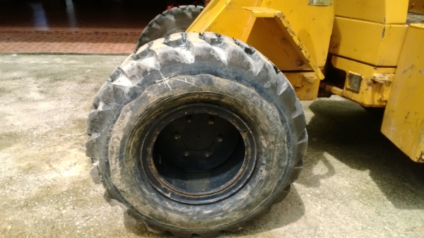 รถตักล้อยาง เลี้ยวเอว WS200 รถสวย แน่นๆ เอวแน่น..(รถขนาดWA30) รถตักล้อยาง เลี้ยวเอว WS200 รถสวย แน่นๆ เอวแน่น..(รถขนาดWA30)