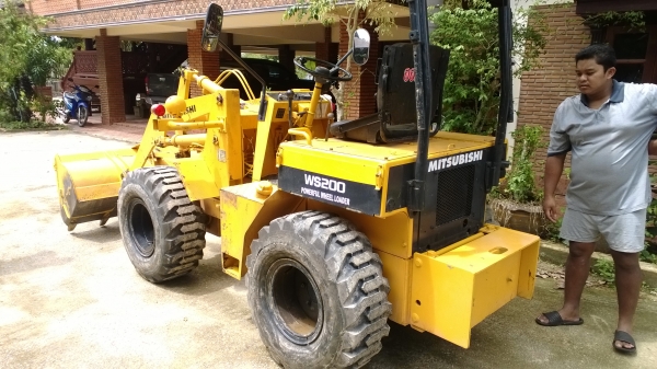 รถตักล้อยาง เลี้ยวเอว WS200 รถสวย แน่นๆ เอวแน่น..(รถขนาดWA30) รถตักล้อยาง เลี้ยวเอว WS200 รถสวย แน่นๆ เอวแน่น..(รถขนาดWA30)