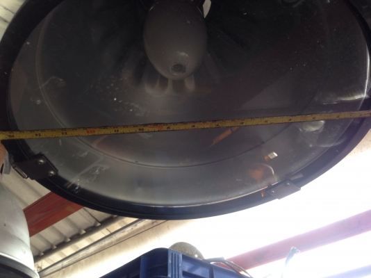 ขายโคมไฟโรงงาน Philips ขนาด 250 W 220 V เส้นผ่านศูนย์กลาง 15.5 นิ้ว สภาพสวย พร้อมใช้งาน มีหลายชุดครับ สนใจโทร. 082-561-8028 / 085-177-2887 lineID: mananon1919