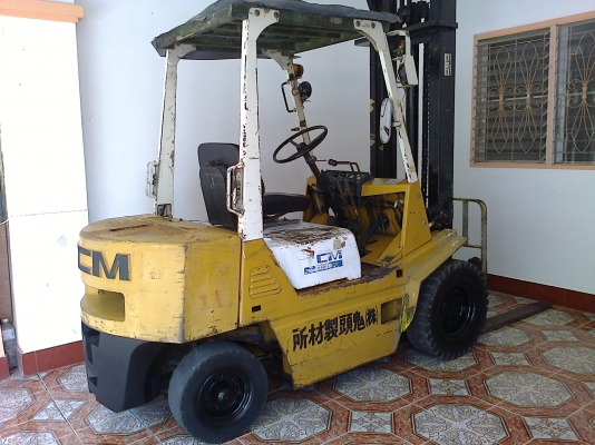 ขาย  TCM  เสาสูง4เมตร  175,000บาท  ขนาด 2.5 ตัน เครื่องดีเซลอีซุซุ c240 เกียร์ธรรมดาพร้อมใช้งานทันที(รถสวยไม่มีคราบน้ำมันล้างทำความสะอาดแล้ว)