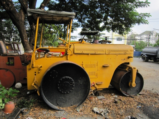 ขายรถบดถนน 3 ล้อเหล็ก ขนาด 6 ตัน ราคาถูก