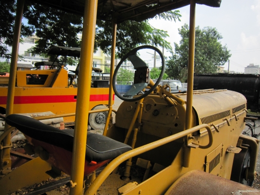 ขายรถบดถนน 3 ล้อเหล็ก ขนาด 6 ตัน ราคาถูก