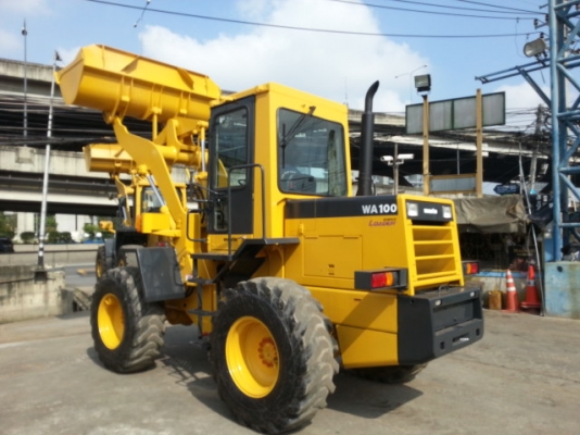 รถตักล้อยาง  WA100-1-33245  สภาพสวย  ชั่วโมงใช้งานน้อย  รถนำเข้าจากญี่ปุ่น โทร.081-373-0559