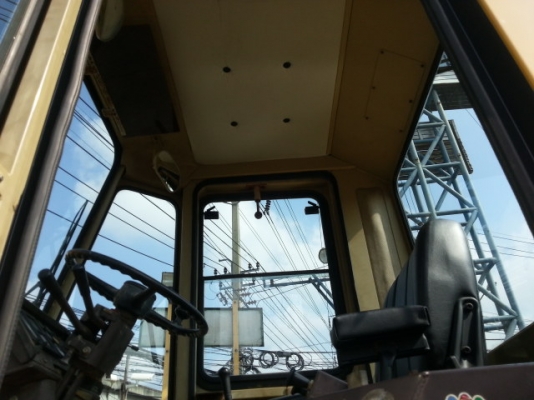 รถตักล้อยาง  WA100-1-33245  สภาพสวย  ชั่วโมงใช้งานน้อย  รถนำเข้าจากญี่ปุ่น โทร.081-373-0559