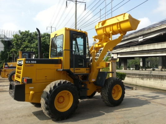 รถตักล้อยาง  WA100-1-33245  สภาพสวย  ชั่วโมงใช้งานน้อย  รถนำเข้าจากญี่ปุ่น โทร.081-373-0559