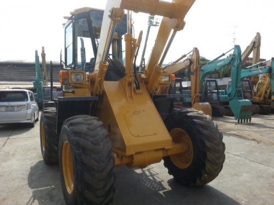 รถตักล้อยาง  WA100-1-33245  สภาพสวย  ชั่วโมงใช้งานน้อย  รถนำเข้าจากญี่ปุ่น โทร.081-373-0559