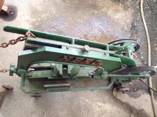 ขายแท่นเลื่อยตัดเหล็ก HERO 16 นิ้ว สภาพสวย แท่นแน่น พร้อมใช้งาน