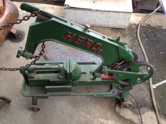 ขายแท่นเลื่อยตัดเหล็ก HERO 16 นิ้ว สภาพสวย แท่นแน่น พร้อมใช้งาน