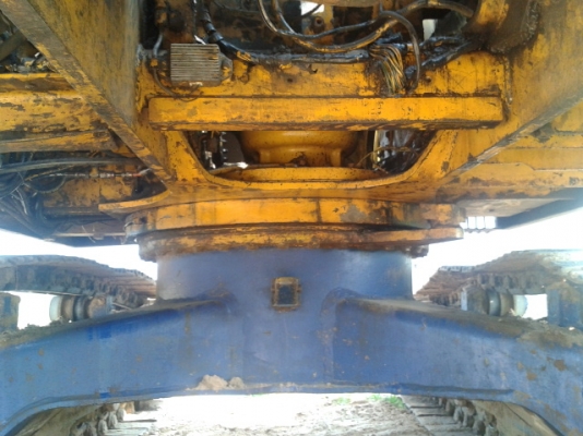 ขายรถแบ็คโฮ KOMATSU รุ่น3 สภาพดีมากๆอุปกรณ์ครบ แอร์(มีเล่มทะเบียนครบ)