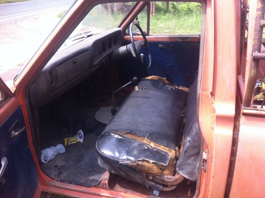 ขาย datson ช้างเหญียบ 620 4ข