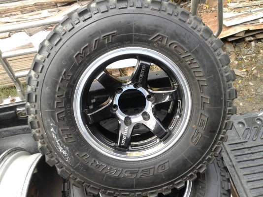 แม็กขอบ 15 พร้อมยาง 31x10.50 ปี 11 ตามรูปครับ