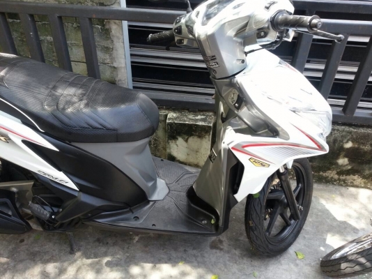 ขาย Click 125i ปี 2013 ไมล์ 8000 กิโล เอกสารครบครับ ขาย 39000 ครับ สนใจติดต่อ 0873580383 ครับ