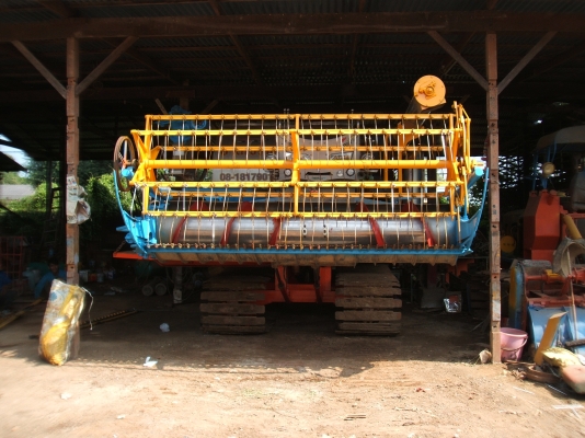 ขายด่วนสนใจติดต่อ และด่วนรับสมัครคนขับรถเกี่ยวข้าวปานเจริญ ค่าแรงขับไร่ละ 50-60 บาท 1 คน