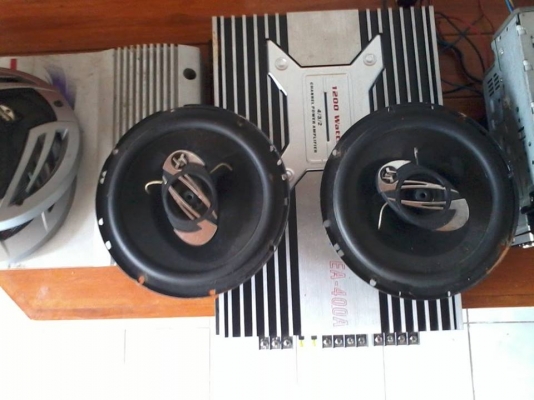 ขายเหมาชุดเครื่องเสียง 4500 บาท 0884050628