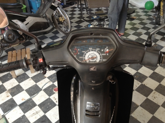 เวฟ100 ปี46 เครื่องดีคับ มีเล่มทะเบียนครบ ภาษีไม่หมด