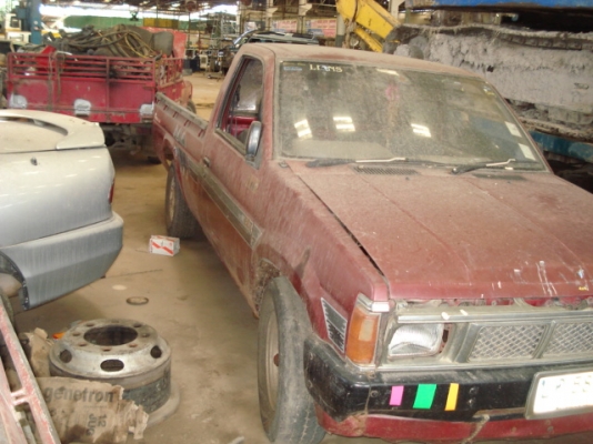 ขาย NISSAN ตอนเดียวปี1987 ตามสภาพ 0864457033 0882862954