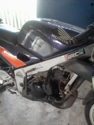 ขาย Honda NSR 150รถมีทะเบียนพร้อมโอน 8000 บาท