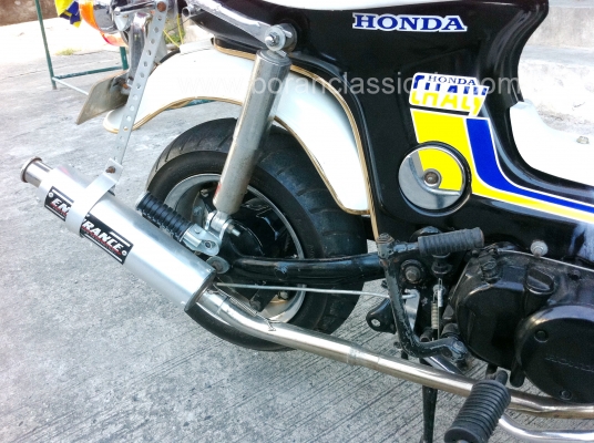 ชาลี ขายทิ้งครับ ราคานี้สุดคุ้มครับ ชาลี ขายทิ้งครับ ราคานี้สุดคุ้มครับ