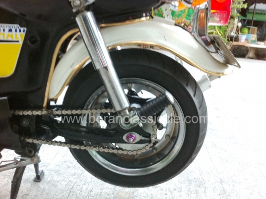 ชาลี ขายทิ้งครับ ราคานี้สุดคุ้มครับ ชาลี ขายทิ้งครับ ราคานี้สุดคุ้มครับ