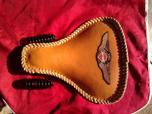 ขายเบาะเดี่ยว หนังแท้ ราคาเริ่มที่ 2500บาท สินค้ามีจำหน่ายอยูู่ตลอด