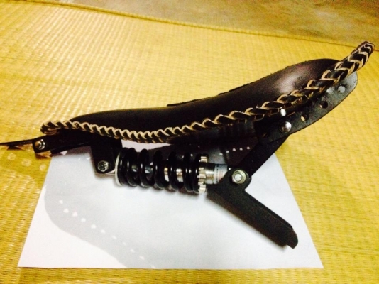 ขายเบาะเดี่ยว หนังแท้ ราคาเริ่มที่ 2500บาท สินค้ามีจำหน่ายอยูู่ตลอด