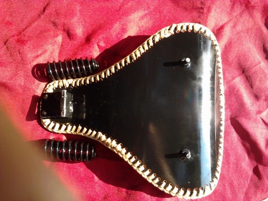 ขายเบาะเดี่ยว หนังแท้ ราคาเริ่มที่ 2500บาท สินค้ามีจำหน่ายอยูู่ตลอด