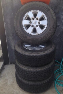 ขายแม็กพร้อมยางVigo Prerunner ขอบ15