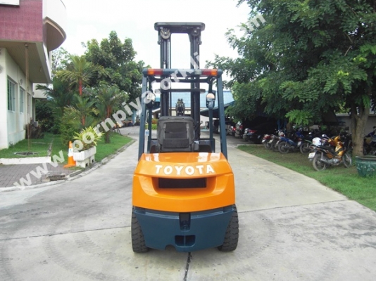 จำหน่ายรถ Forklift   TOYOTA  02-7FD30
