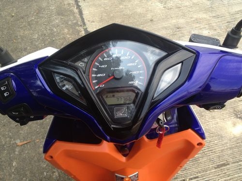 CLICK125i คอมบายเบรคตัวใหม่ล่าสุด รถ6เดือน สภาพป้ายแดง มีเล่มพร้อมโอน CLICK125i คอมบายเบรคตัวใหม่ล่าสุด รถ6เดือน สภาพป้ายแดง มีเล่มพร้อมโอน