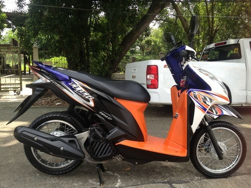 CLICK125i คอมบายเบรคตัวใหม่ล่าสุด รถ6เดือน สภาพป้ายแดง มีเล่มพร้อมโอน CLICK125i คอมบายเบรคตัวใหม่ล่าสุด รถ6เดือน สภาพป้ายแดง มีเล่มพร้อมโอน