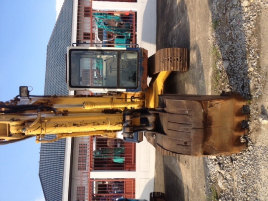 รถขุด KOMATSU PC60-6 มือสอง นำเข้าจากญี่ปุ่น รถขุด KOMATSU PC60-6 มือสอง นำเข้าจากญี่ปุ่น