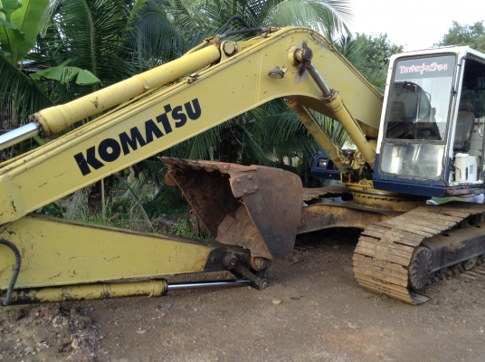 ขายรถแบคโฮKOMUTSU PC 200รุ่น5 ไฟฟ้าครบ ปั้มเดิมเครื่องเดิม คอนโทลยาว