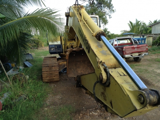 ขายรถแบคโฮKOMUTSU PC 200รุ่น5 ไฟฟ้าครบ ปั้มเดิมเครื่องเดิม คอนโทลยาว ขายรถแบคโฮKOMUTSU PC 200รุ่น5 ไฟฟ้าครบ ปั้มเดิมเครื่องเดิม คอนโทลยาว