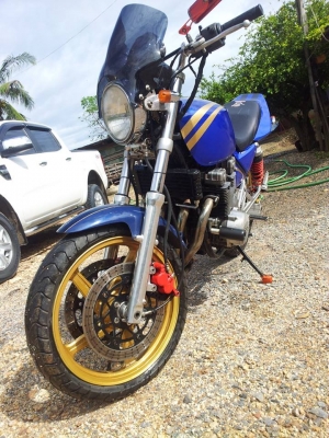 ขายkavazaki ซัฟไฟล์ 400 cc ทะเบียนแท้ พร้อมโอนขนส่ง ปี 94 ราคาถูกๆ 58000 0918759329