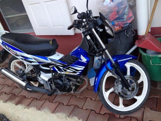 ขายโซนิค ผมเจ้าของรถขายเอง รถเดิม ทะเบียนตอง <<ปรับราคา>>