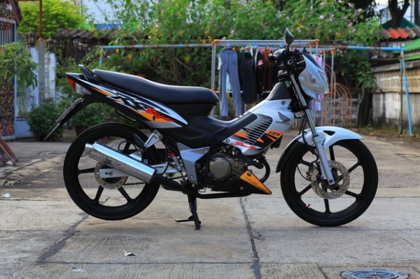 ขาย โซนิค สีเทา เดิมๆ ล้อแม๊ก สวยๆ  รถมือเดียว