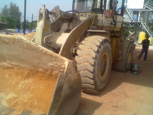 ขายรถตักล้อยางTCM 850 สภาพพร้อมใช้