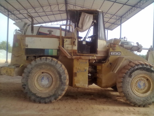 ขายรถตักล้อยางTCM 850 สภาพพร้อมใช้