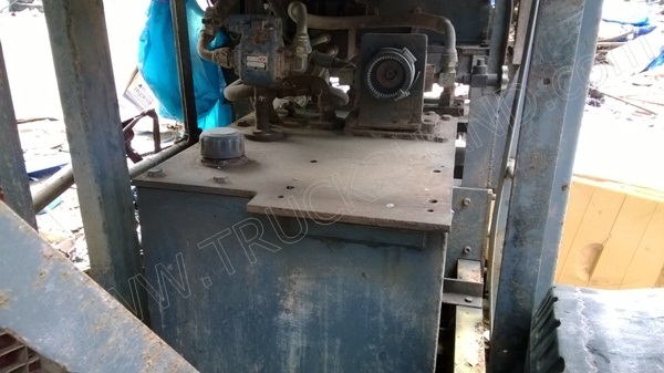 เครื่องอัดอิฐ บล็อก