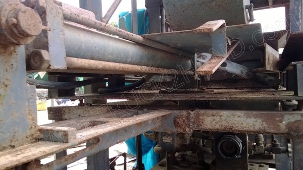 เครื่องอัดอิฐ บล็อก