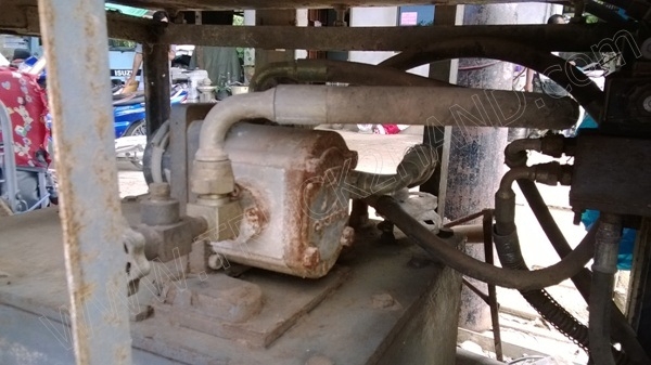 เครื่องอัดอิฐ บล็อก